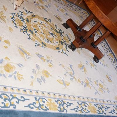 CHINESE WOOL AREA RUG OF IVORY /GOLD /BLUES 106" 142"