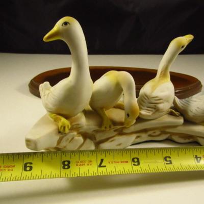 Vintage Gaggle of Geese Figurine by Enesco