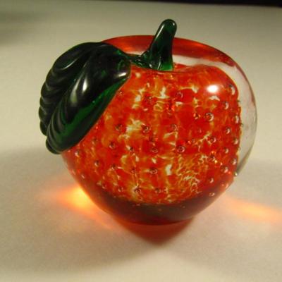 Lenox Art Glass Apple with Controlled Bubbles