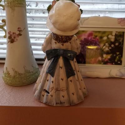 LADY FIGURINE MUSIC BOX AND OTHER HOME DECORS