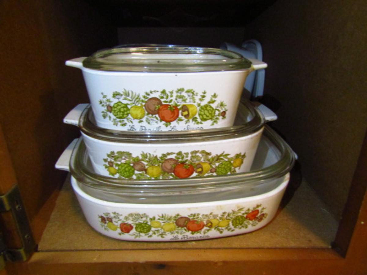 Corningware 'Spice of Life' Bakeware with Lids