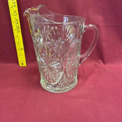 Medallion 64oz pitcher