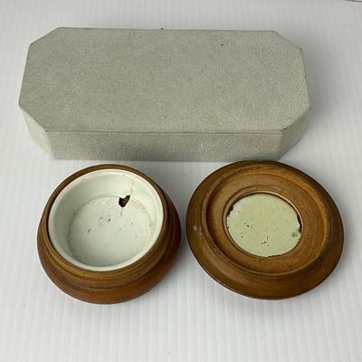 1039 Antique Wooden Powder Box with Ceramic Insert and Mirror