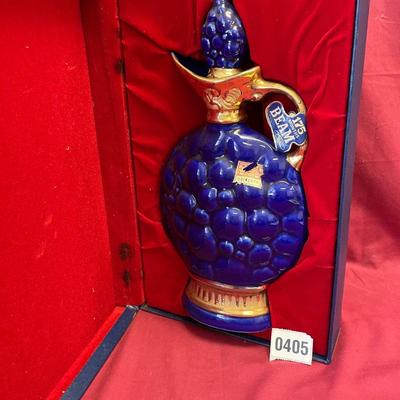 Beamâ€™s collectors bottle & box