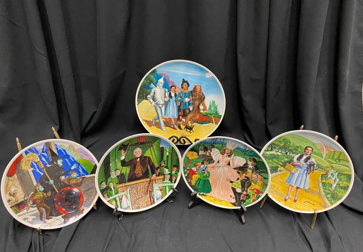 WIZARD OF OZ Complete 2024 Set of 8 Knowles Collector Plates James Auckland COA