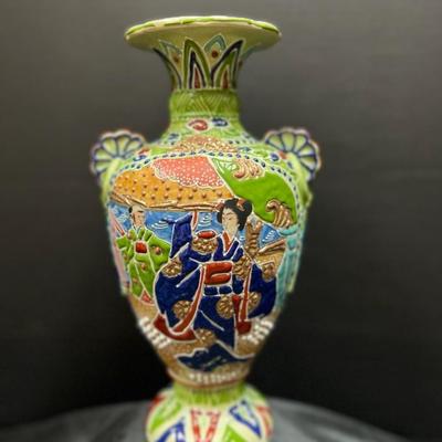 Japanese Moriage Porcelain vase