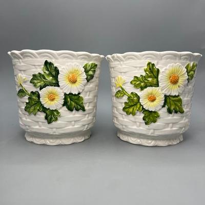 Pair of Vintage Lefton Ceramic White Flower Daisy Planter Pots