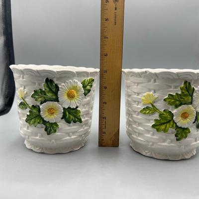 Pair of Vintage Lefton Ceramic White Flower Daisy Planter Pots