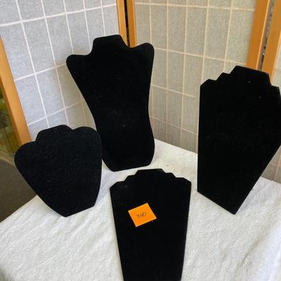 Lot of 4 necklace displays