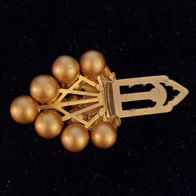 Art Deco Faux Pearl pin