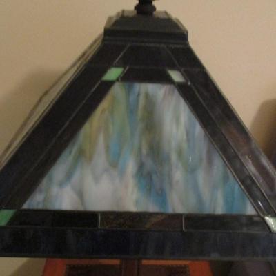 Quoizel Collection Stained Glass Art Deco Table Lamp Table Lamp