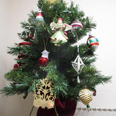 Table Top Christmas Tree With Ornaments