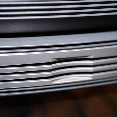 BOSE RADIO WITH CD PLAYER. REMOTE / BLACK. EXCELLENT SOUND