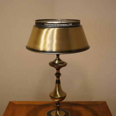 BRUSHED BRASS TABLE LAMP