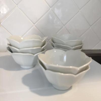 Set of lotus shaped bowls