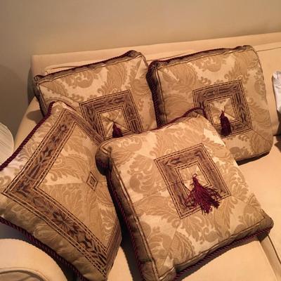 Set of 4 pillows