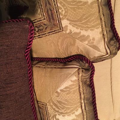 Set of 4 pillows