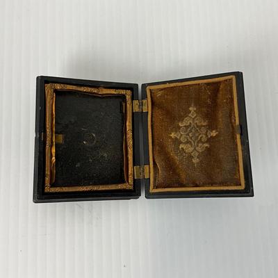 1063 Antique Daguerreotype Picture Frame in Hardcase with Velvet Lining