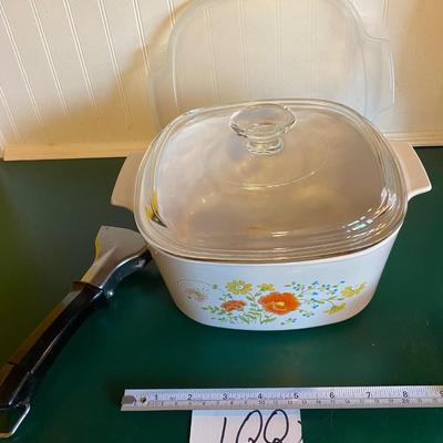 Corning Ware 3 Quart w/lid