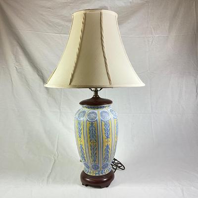 1068 Vintage Blue, Yellow, White Ceramic Lamp w/ Silk Shade