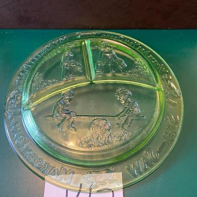 Vintage Uranium Green Childrenâ€™s Tri Sectional Plate
