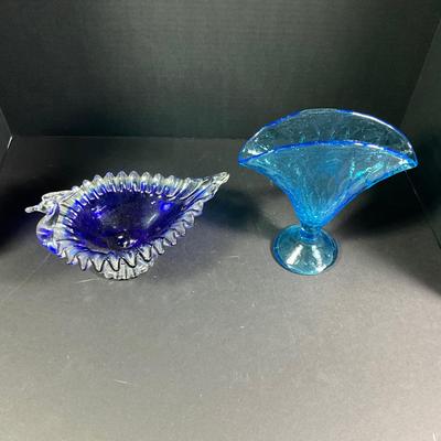 1115 Vintage Murano Glass Blue Peacock Bowl and Blue Glass Fan Vase