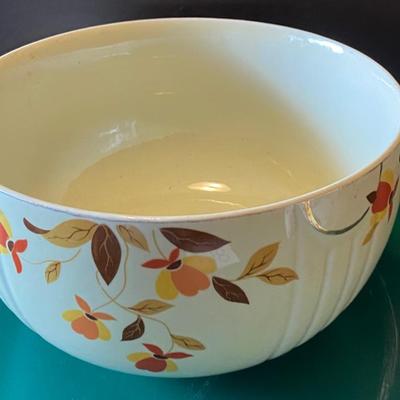 Set of 3 Hallâ€s Superior Mixing Bowls