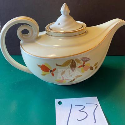 Hallâ€™s Superior Jewel Tea Aladdin Teapot