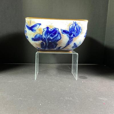 1118 Antique Royal Doulton Flow Blue Bowl