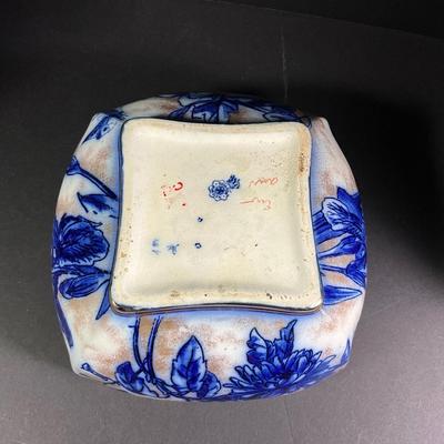 1118 Antique Royal Doulton Flow Blue Bowl