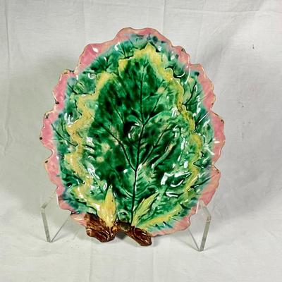 1142 Antique Etruscan Majolica Leaf Plate