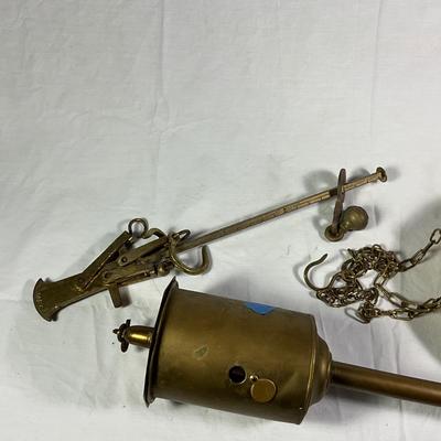 1173 Antique Brass Scales