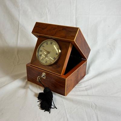1182 Bombay Quartz Wooden Desk Clock