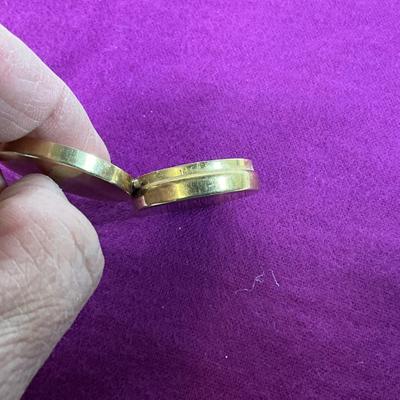 1186 14k Yellow Gold Round Pill Box