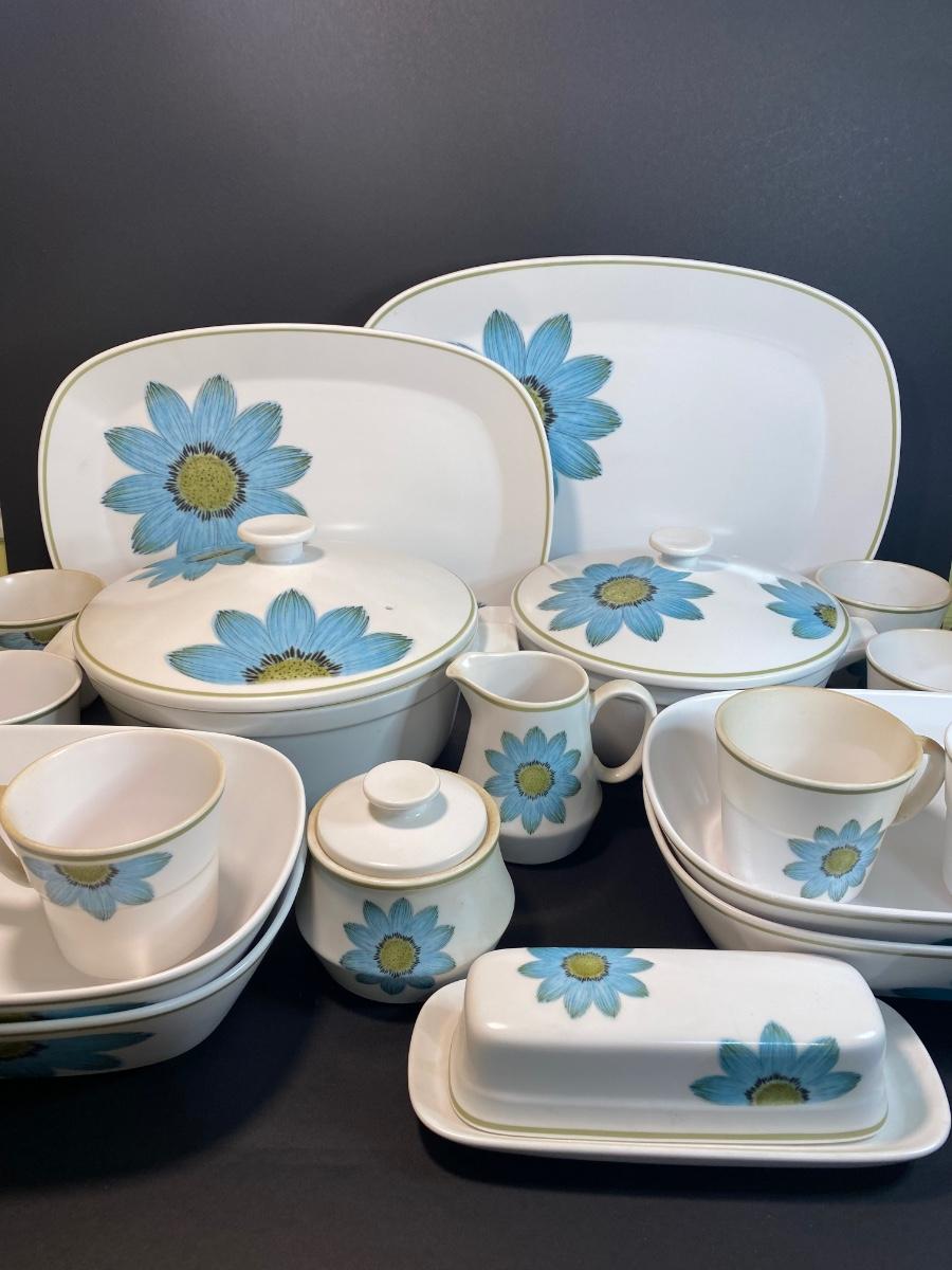 LOT 110 Noritake Progression China EstateSales