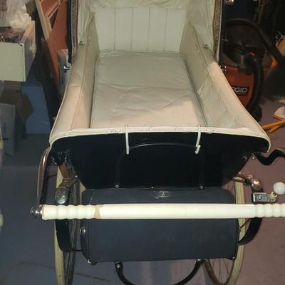 Amazing large antique baby carriage! Royal Pram Marmet