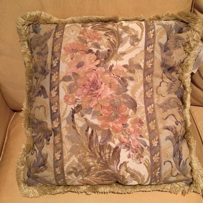 Larger floral pillow iwth fringe