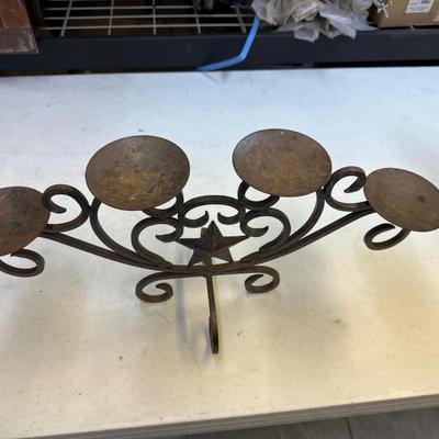 Metal candle holder