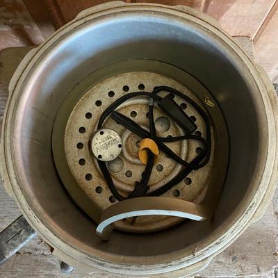 Vintage Mirro 4 Quart Pressure Cooker