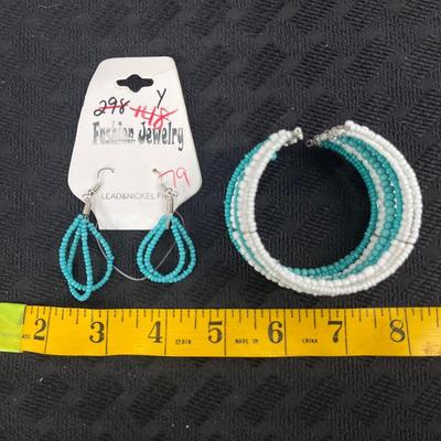 Fashion earring and bracelet set