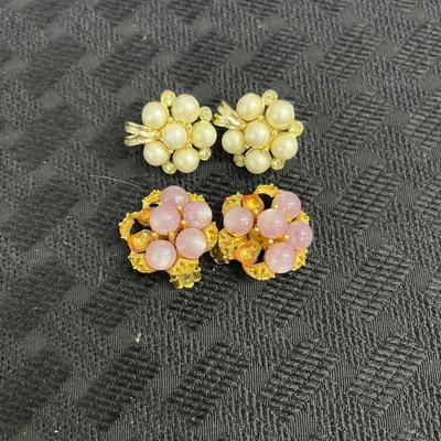 Vintage clip on Earrings