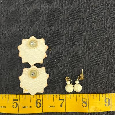 Fashion post Earrings