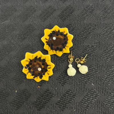 Fashion post Earrings