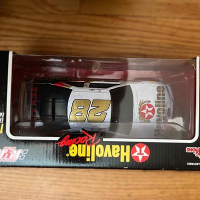 RACING CHAMPIONS 1997 ERNIE IRVAN HAVOLINE #28 DIE CAST BANK 1:24 SCALE "NIB"