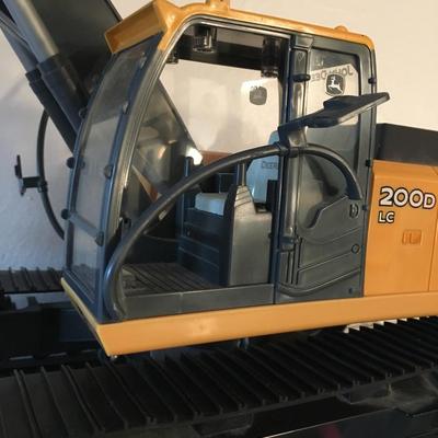 Vintage John Deere Digger Truck