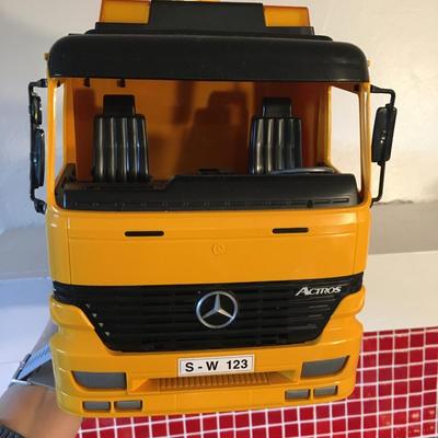 Bruder tow truck