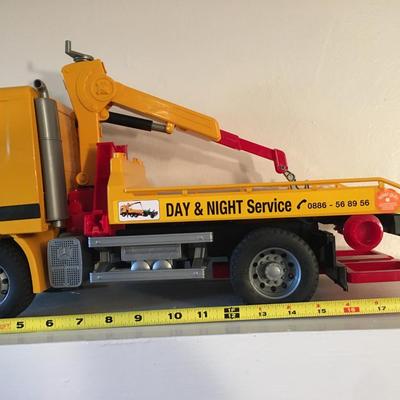 Bruder tow truck