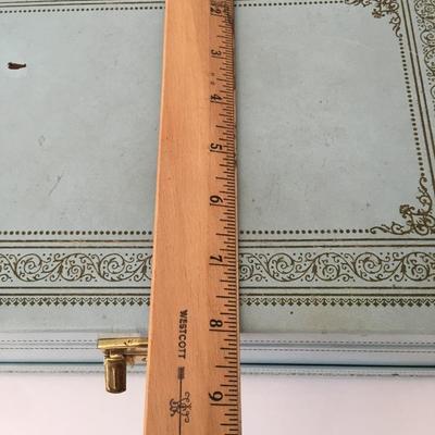Vintage jewelry box