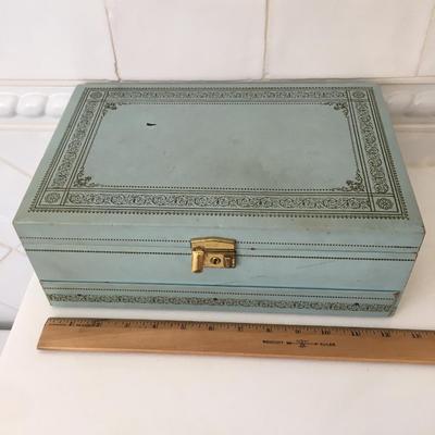 Vintage jewelry box