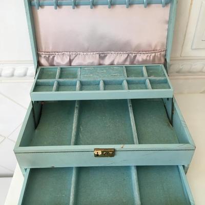 Vintage jewelry box